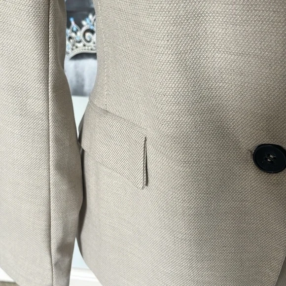 Zara stylish blazer. - Picture 2 of 6